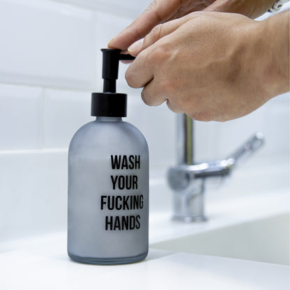 Distributeur de savon “Wash Your Fucking Hands”