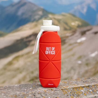 Gourde pliable "Out of office"