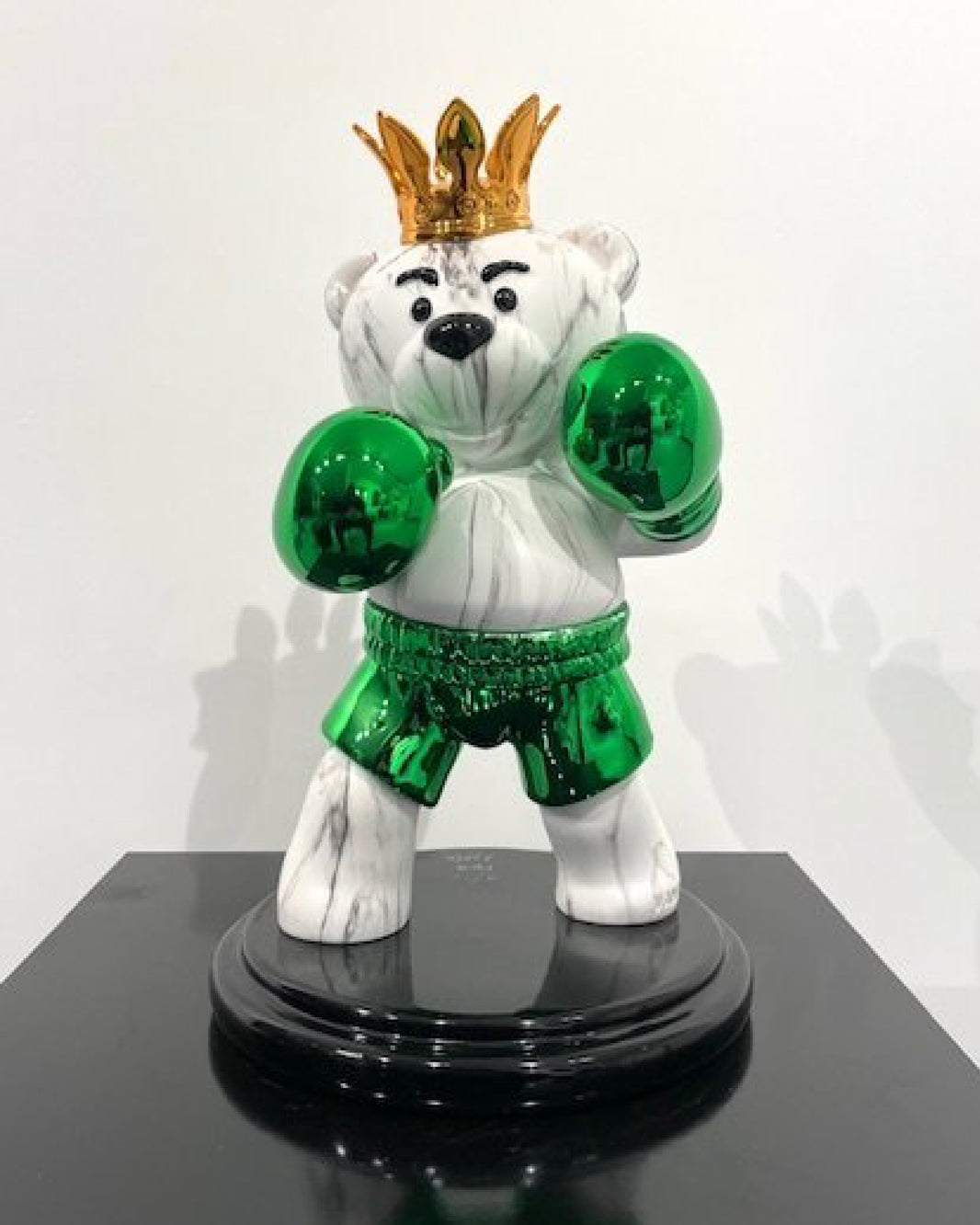 Boxing bear green