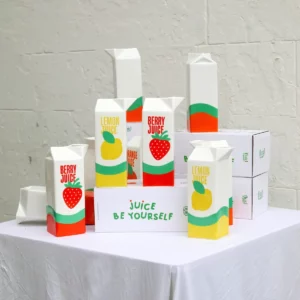 Vase jus de fraise